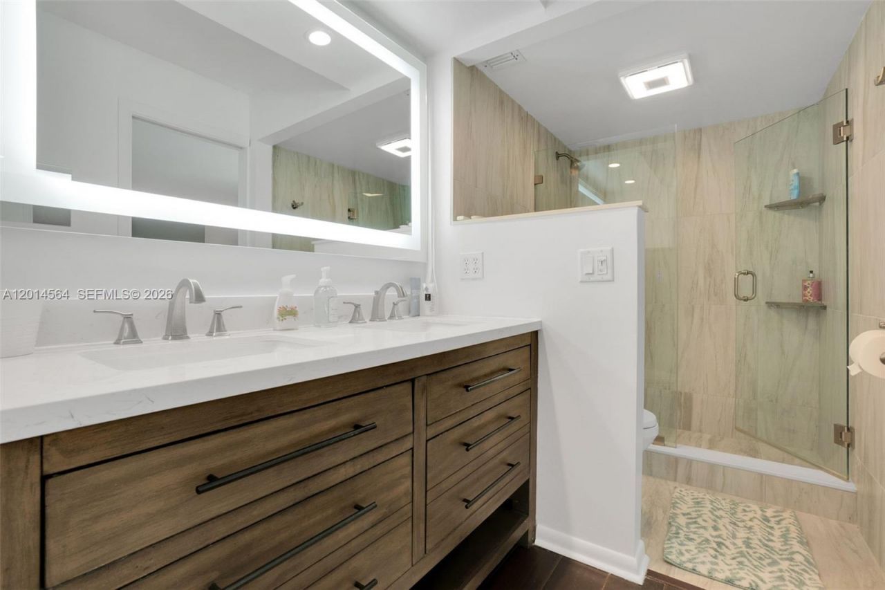 500 Egret Cir, Unit 8403, Delray Beach, FL 33444 Photo