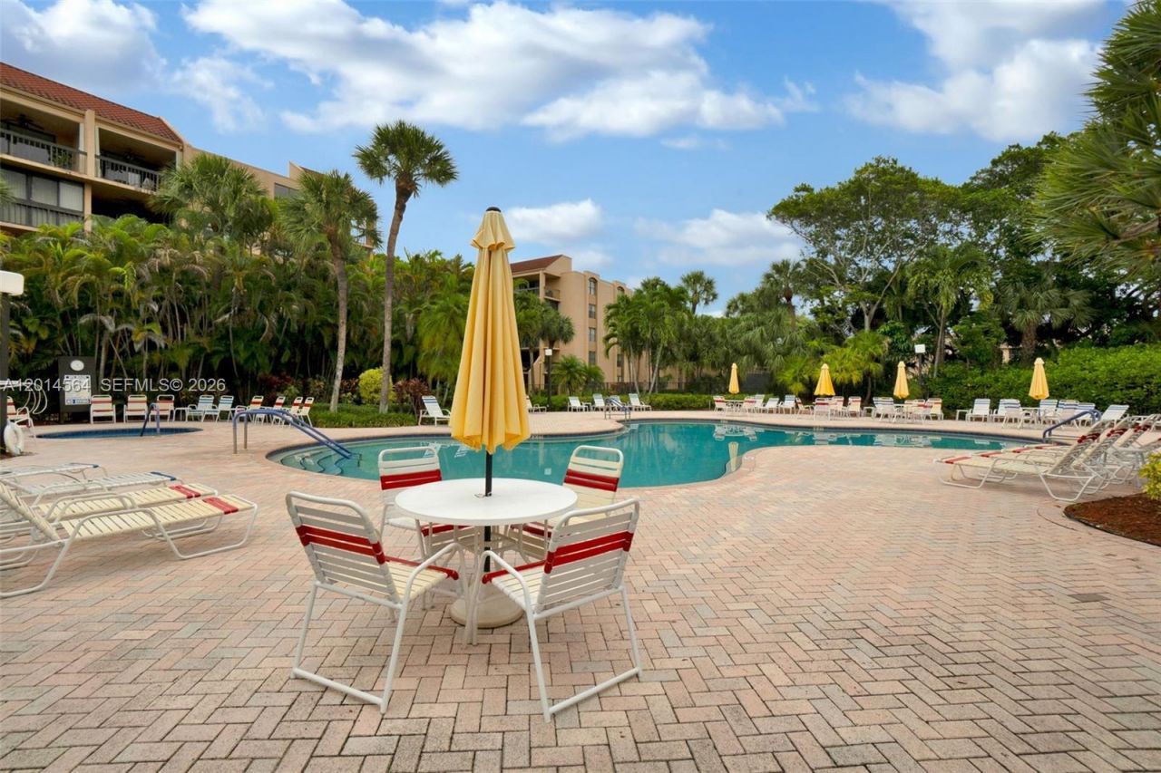 500 Egret Cir, Unit 8403, Delray Beach, FL 33444 Photo