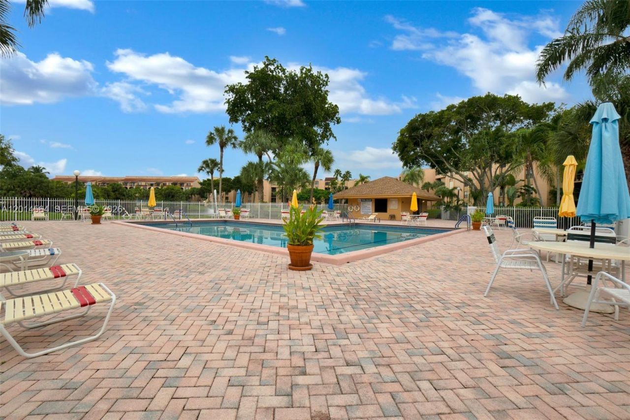 500 Egret Cir, Unit 8403, Delray Beach, FL 33444 Photo