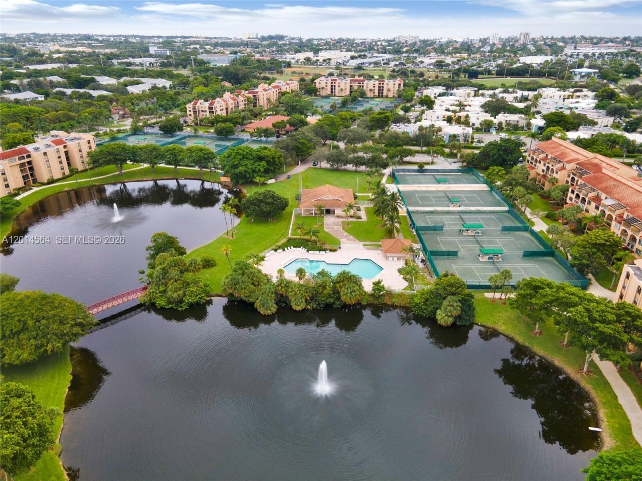 500 Egret Cir, Unit 8403, Delray Beach, FL 33444 Photo