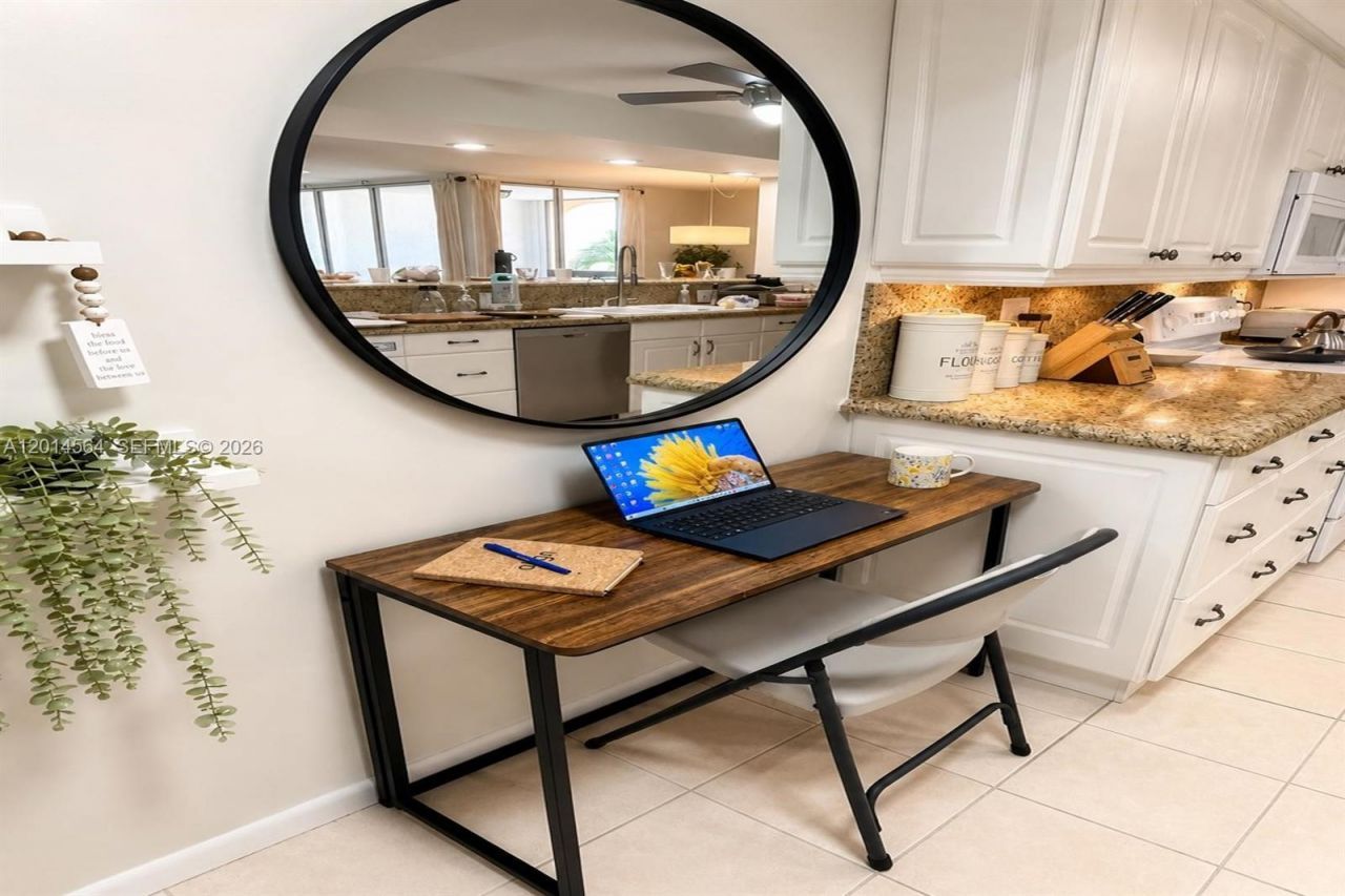 500 Egret Cir, Unit 8403, Delray Beach, FL 33444 Photo