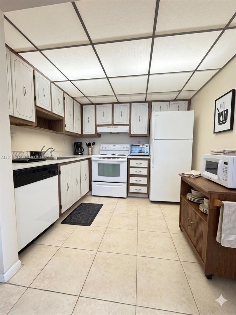 416 Burgundy I , Unit I, Delray Beach, FL 33484 Photo