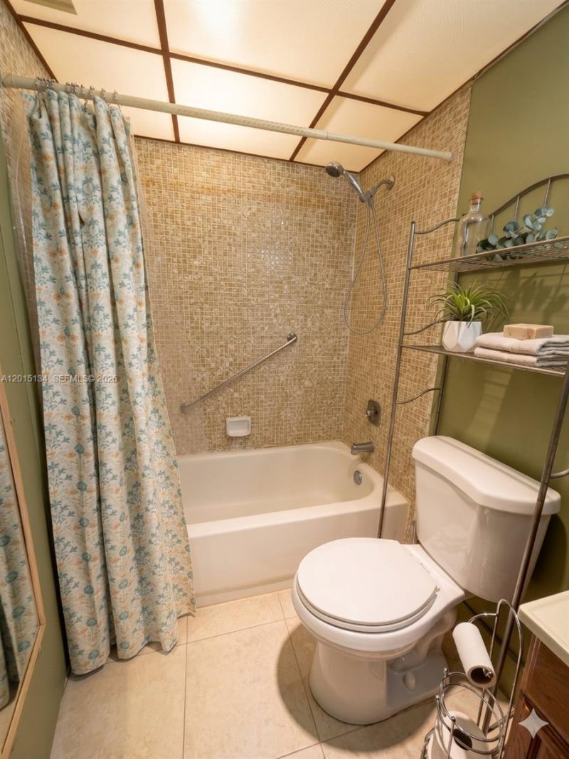 416 Burgundy I , Unit I, Delray Beach, FL 33484 Photo