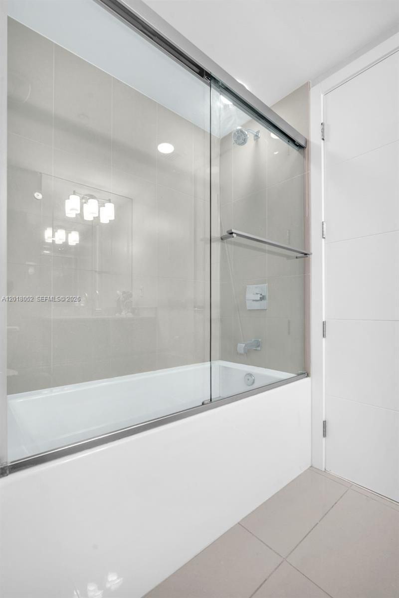 5252 NW 85th Ave , Unit 911, Doral, FL 33166 Photo