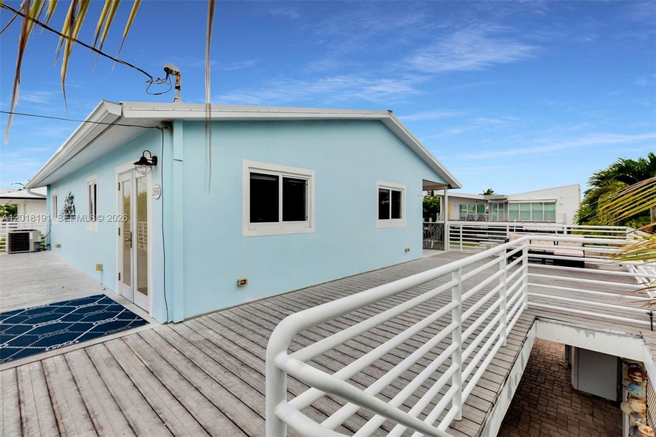 29565 Flying Cloud Ave, Big Pine Key, FL 33043 Photo