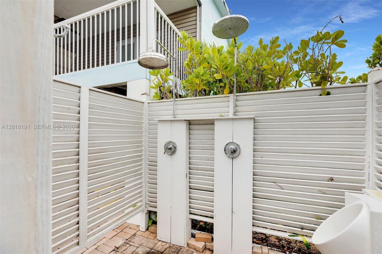 29565 Flying Cloud Ave, Big Pine Key, FL 33043 Photo
