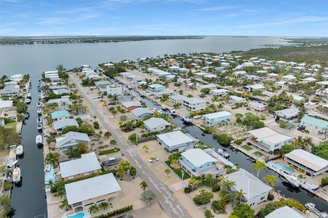 29565 Flying Cloud Ave, Big Pine Key, FL 33043 Photo