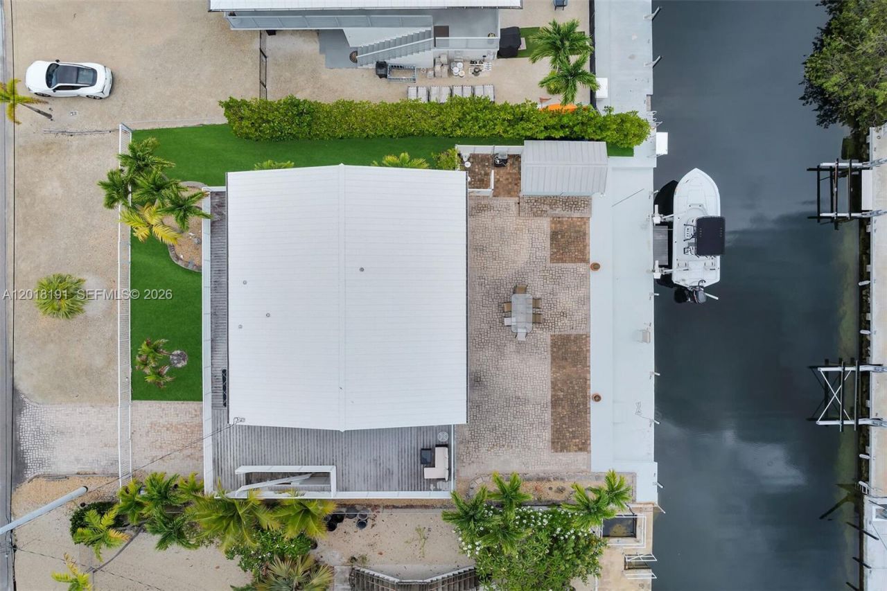 29565 Flying Cloud Ave, Big Pine Key, FL 33043 Photo