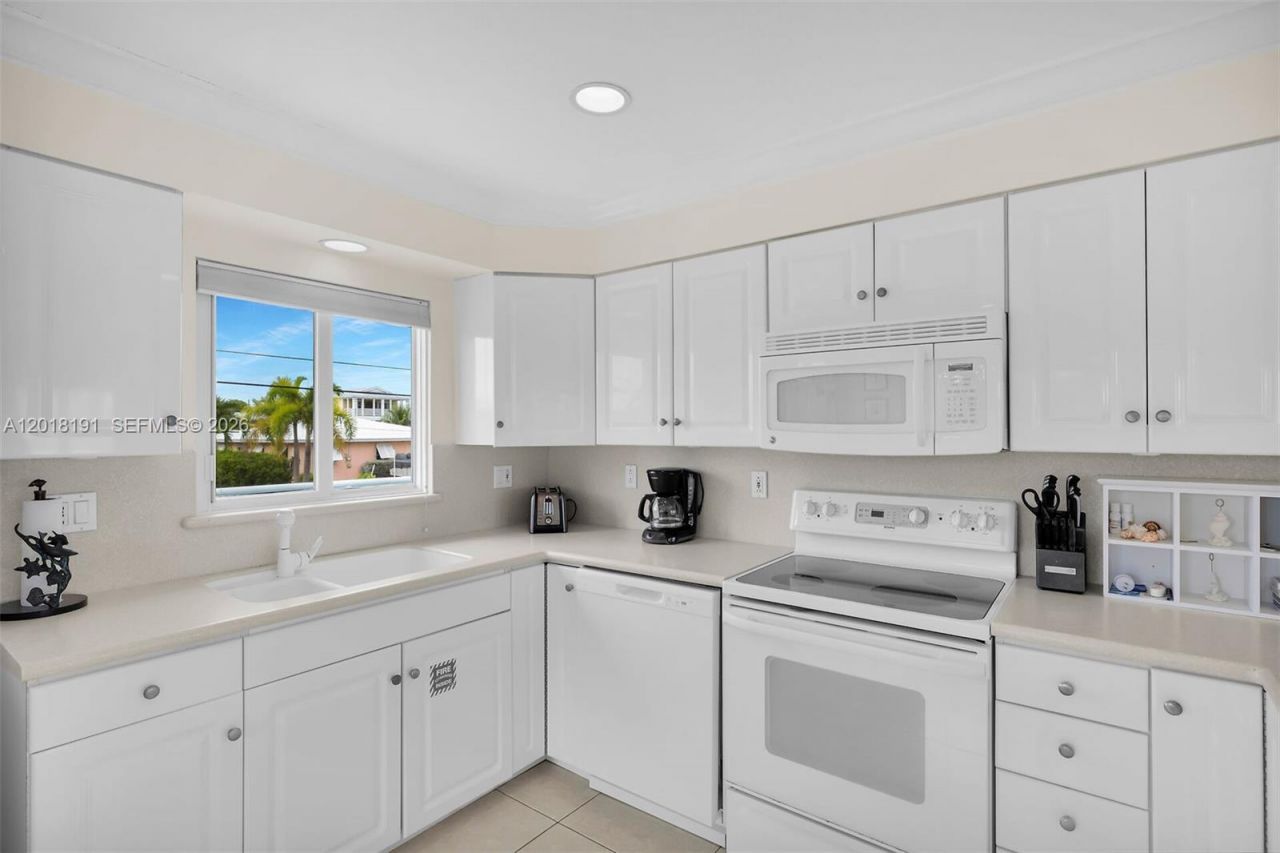 29565 Flying Cloud Ave, Big Pine Key, FL 33043 Photo