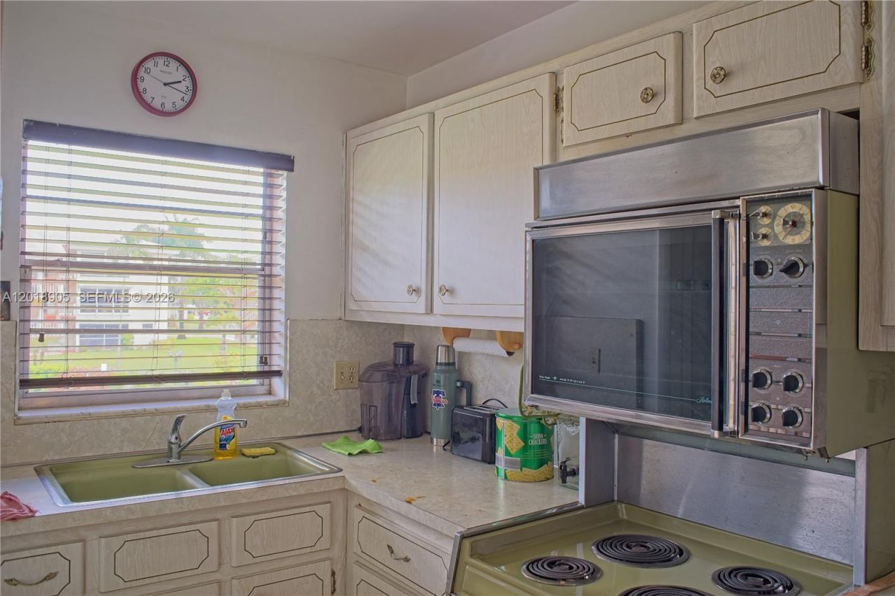 5300 Washington St , Unit F215, Hollywood, FL 33021 Photo