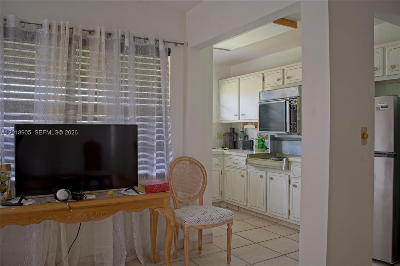 5300 Washington St , Unit F215, Hollywood, FL 33021 Photo