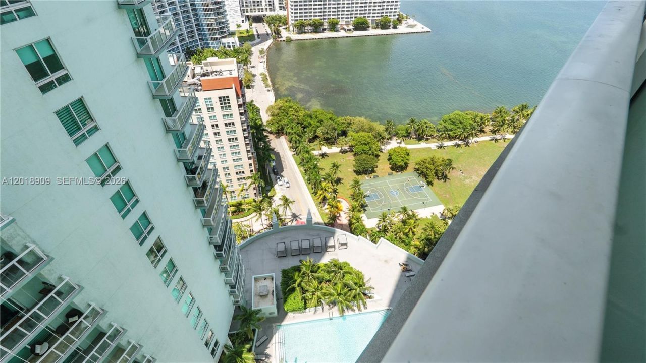 1900 N Bayshore Dr , Unit 2810, Miami, FL 33132 Photo