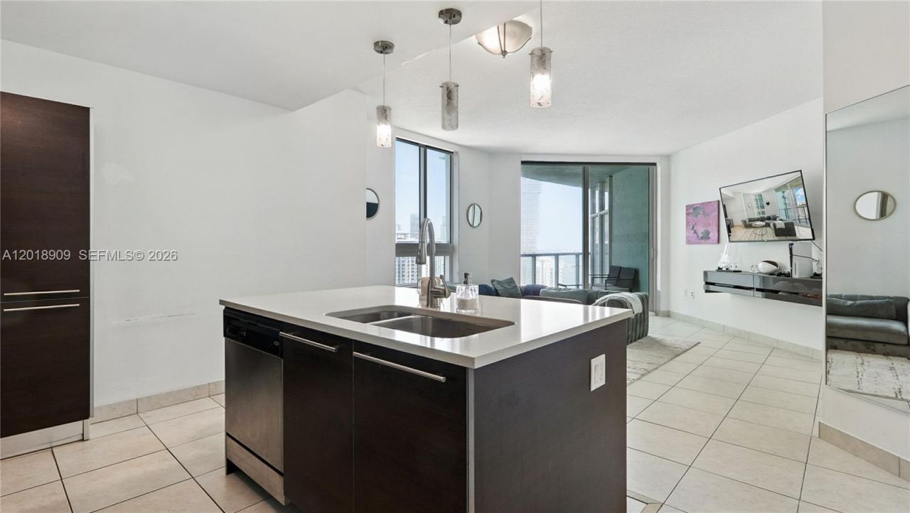 1900 N Bayshore Dr , Unit 2810, Miami, FL 33132 Photo