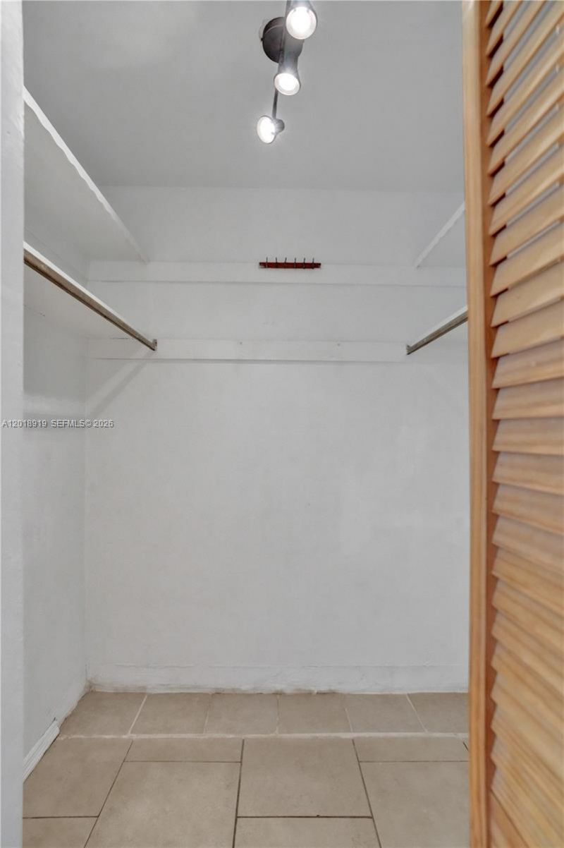 1601 NE 191 St, Unit B112, Miami, FL 33179 Photo