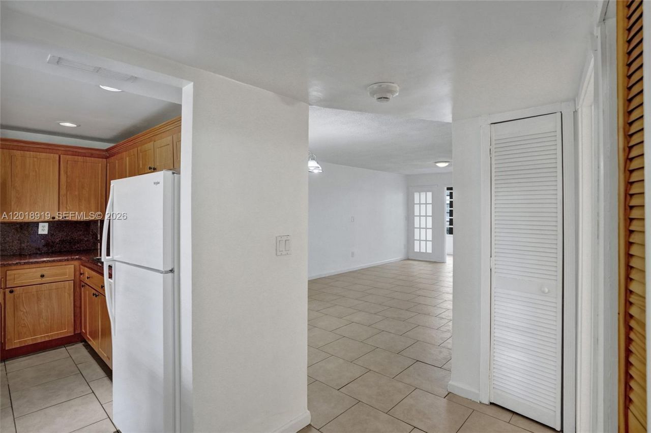 1601 NE 191 St, Unit B112, Miami, FL 33179 Photo
