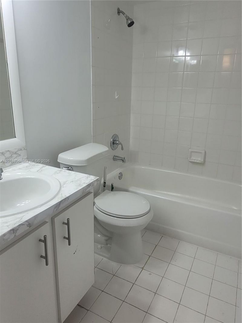 10773 Cleary Blvd , Unit 203, Plantation, FL 33324 Photo