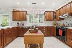 474 Muirfield Dr. photo 4