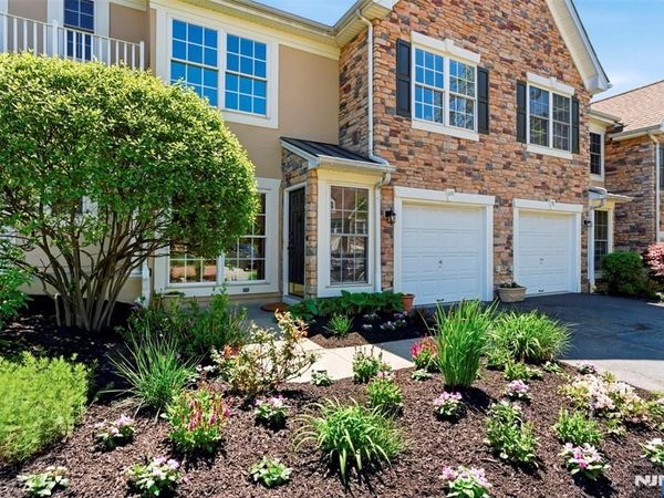 69 Magnolia Way, NORTH HALEDON, NJ 07508