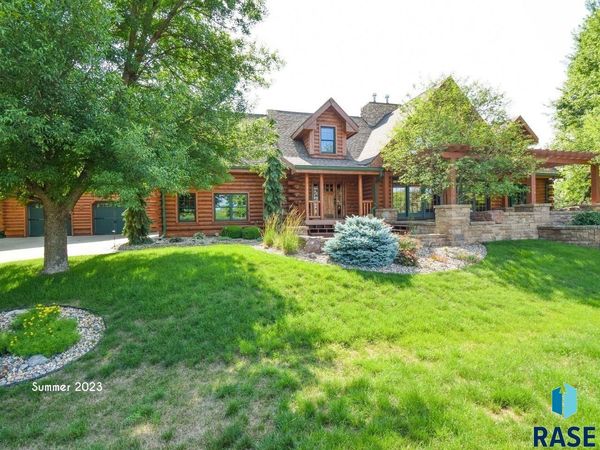 27106 Eagle Ridge Pl, Harrisburg, SD 57032