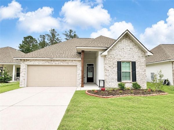 11268 CLOVER KNOLL Drive, Covington, LA 70433