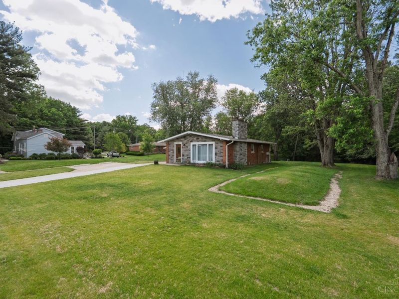 7255 Bridges Road, Anderson Twp, OH 45230 Photo 3