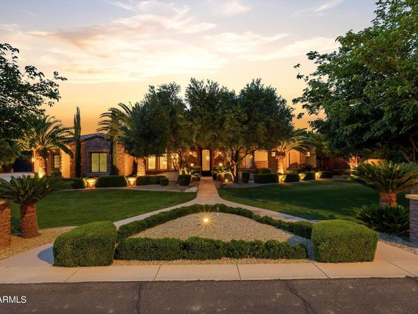 2286 E PLUM Street, Gilbert, AZ 85298