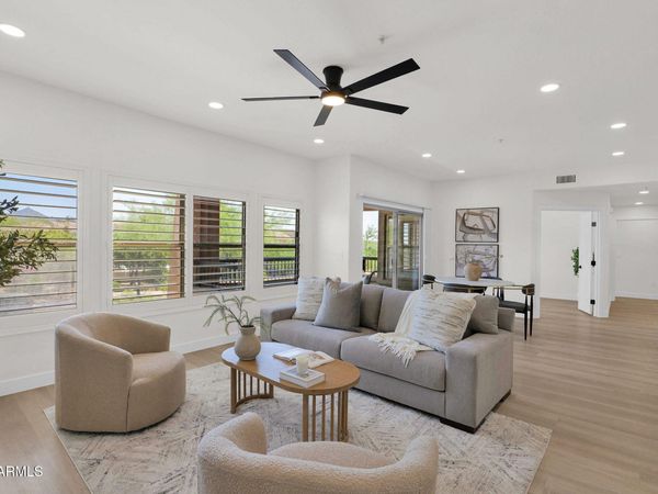 19700 N 76TH Street, Unit 2008, Scottsdale, AZ 85255