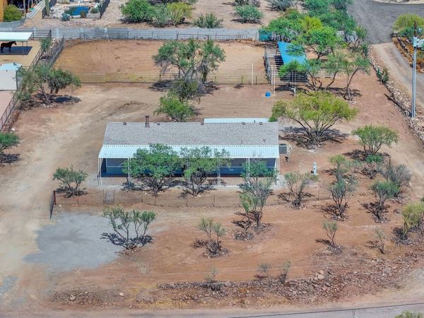 44015 N 12TH Street, New River, AZ 85087