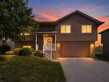 4910 CEDARBROOK Drive, COUNCIL BLUFFS, IA 51503
