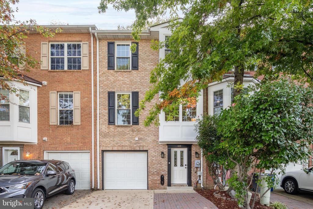 122 SANBORN PLACE, ALEXANDRIA, VA 22305