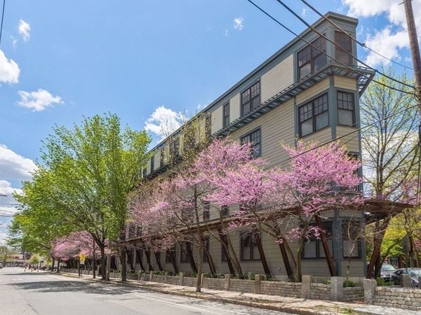 432 Norfolk St, Unit 2F, Somerville, MA 02143