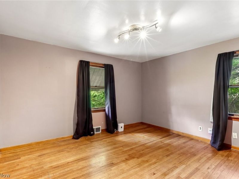 469 Richmond Road , Richmond Heights, OH 44143 Photo 11