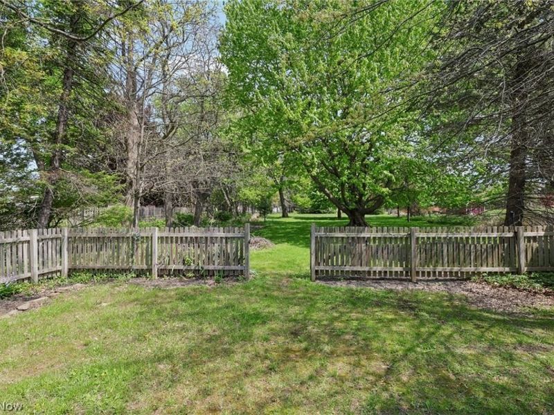 469 Richmond Road , Richmond Heights, OH 44143 Photo 22