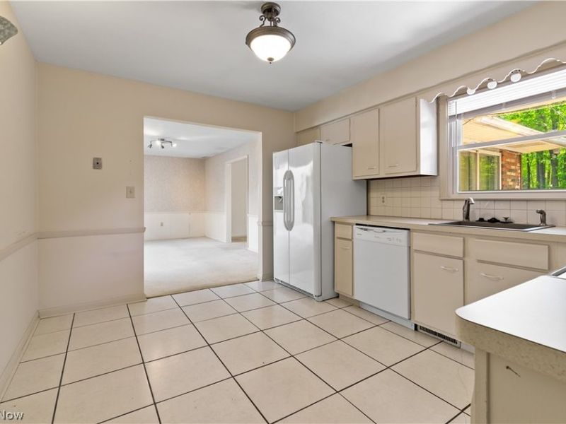 27103 Hilliard Boulevard , Westlake, OH 44145 Photo 6