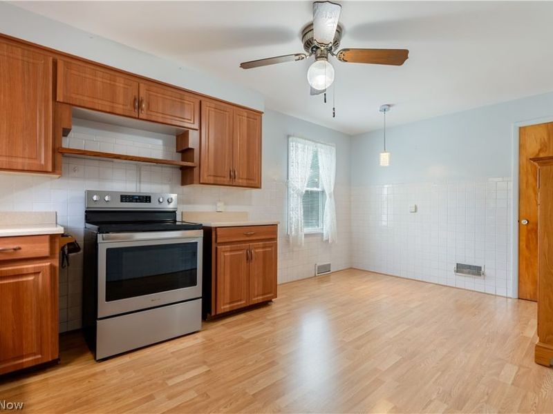 814 Lakeview Avenue NW, Canton, OH 44708 Photo 11