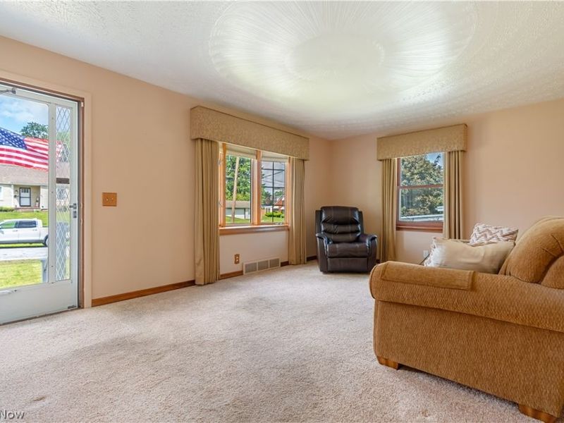 814 Lakeview Avenue NW, Canton, OH 44708 Photo 6