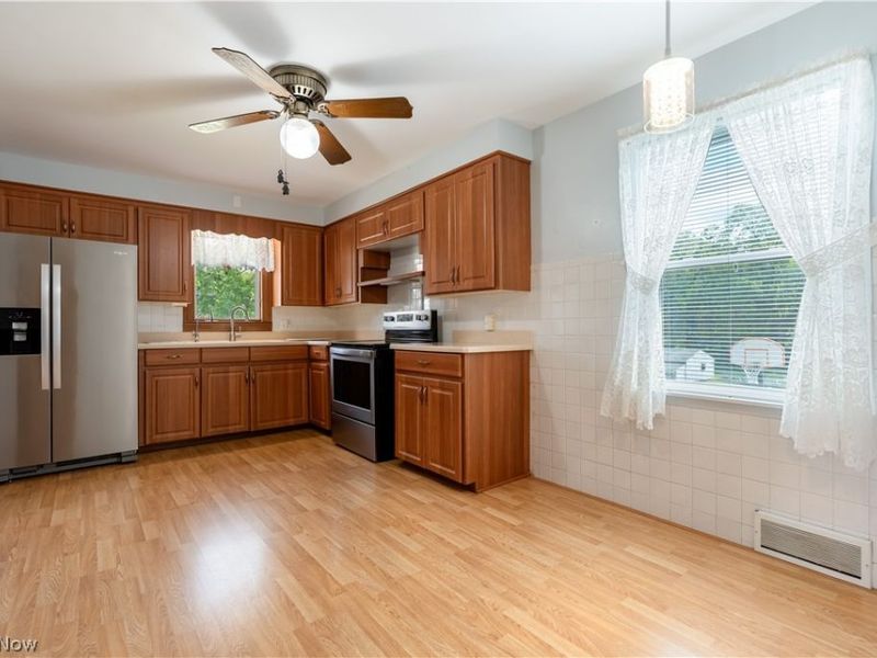 814 Lakeview Avenue NW, Canton, OH 44708 Photo 7