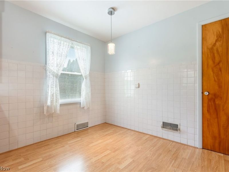 814 Lakeview Avenue NW, Canton, OH 44708 Photo 8