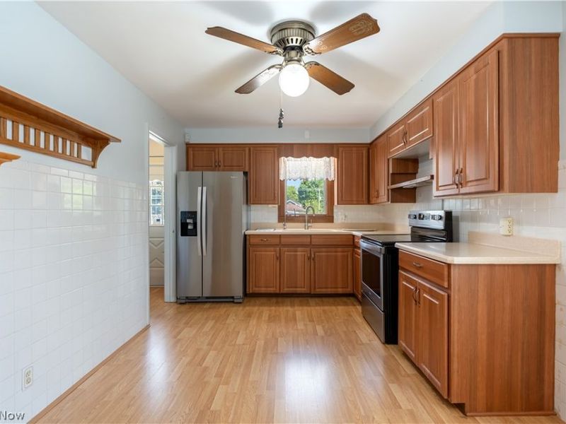 814 Lakeview Avenue NW, Canton, OH 44708 Photo 9