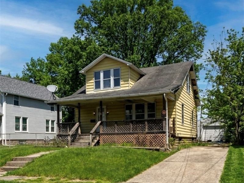 1570 Bonnie Brae Avenue NE, Warren, OH 44483 Photo 1