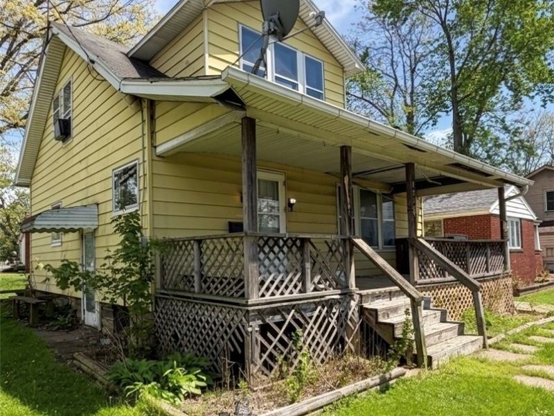 1570 Bonnie Brae Avenue NE, Warren, OH 44483 Photo 2