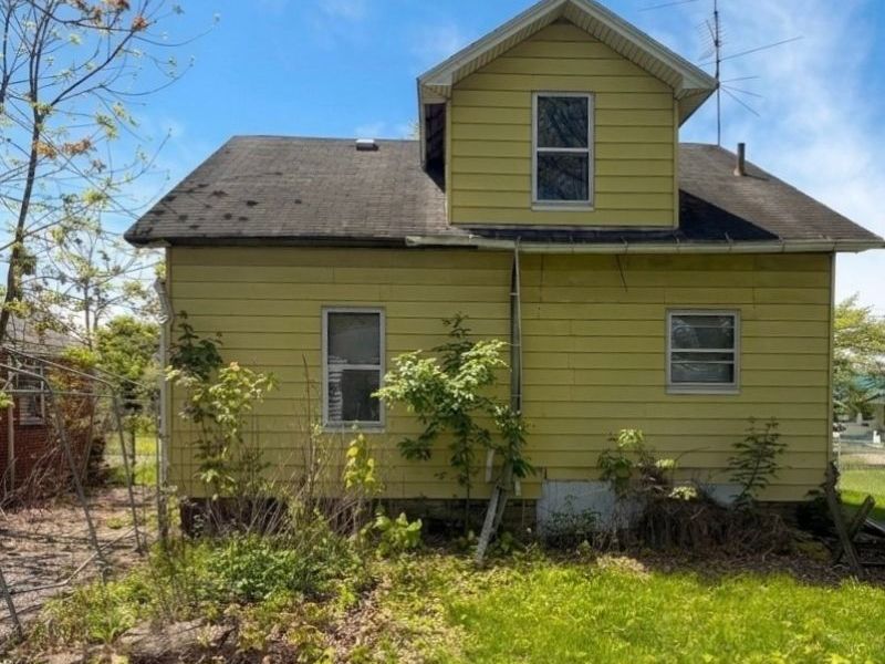 1570 Bonnie Brae Avenue NE, Warren, OH 44483 Photo 3