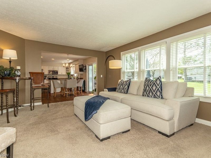 10266 Wildflower Way, Broadview Heights, OH 44147 Photo 5