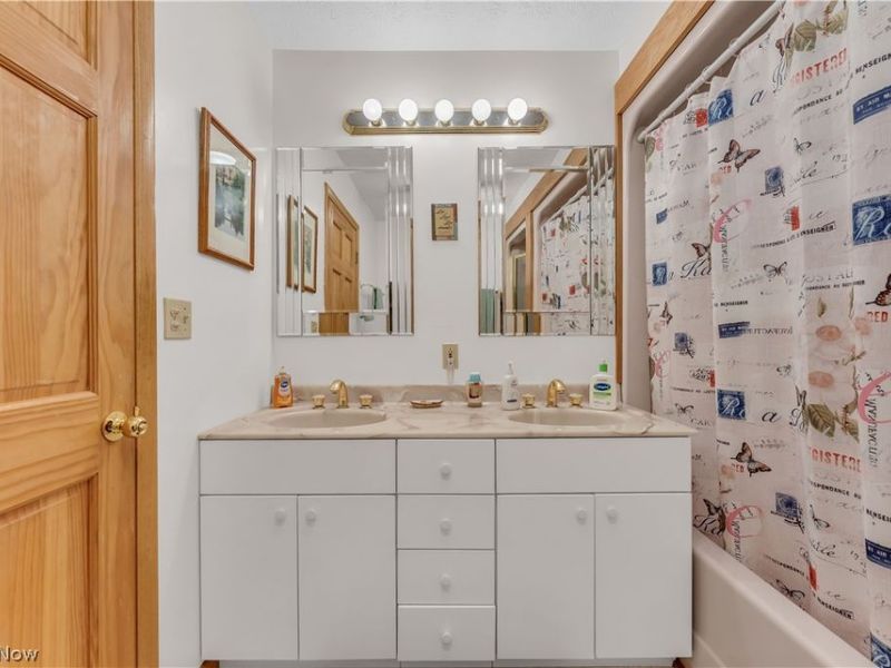 5295 Broadway, Lorain, OH 44052 Photo 19