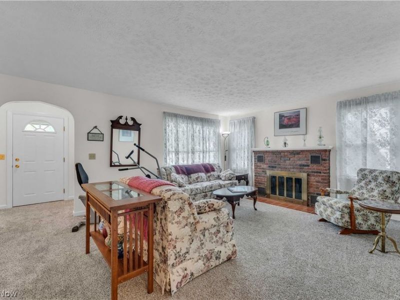 5295 Broadway, Lorain, OH 44052 Photo 2