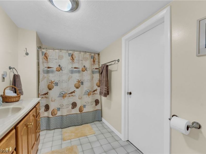 5295 Broadway, Lorain, OH 44052 Photo 22