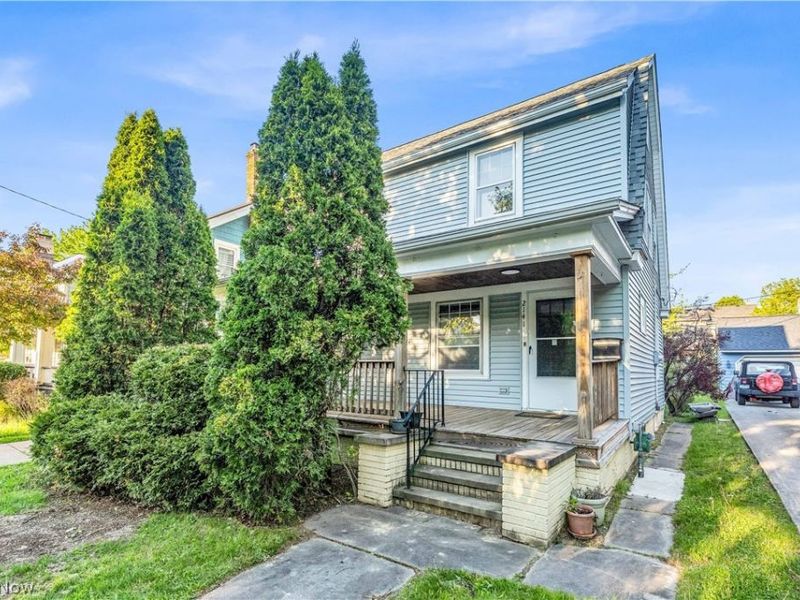 2141 Mckinley Avenue , Lakewood, OH 44107 Photo 2