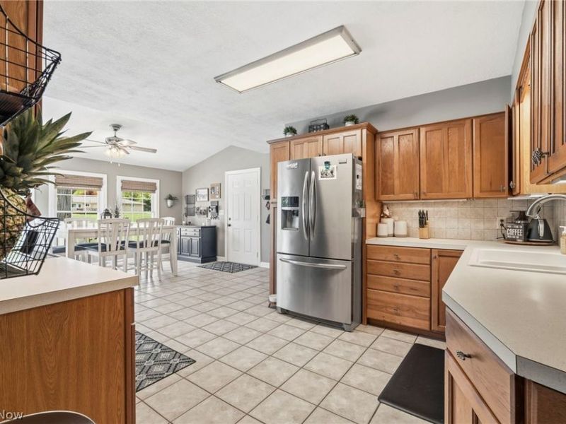 10930 Heltman Avenue NE, Alliance, OH 44601 Photo 12