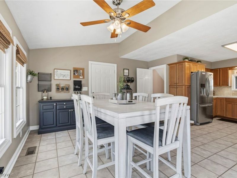 10930 Heltman Avenue NE, Alliance, OH 44601 Photo 16