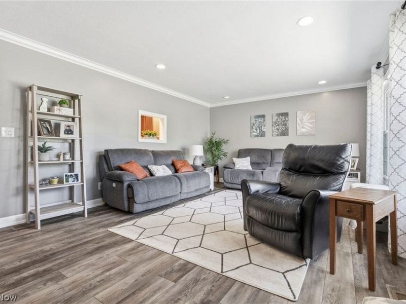 10930 Heltman Avenue NE, Alliance, OH 44601 Photo 9